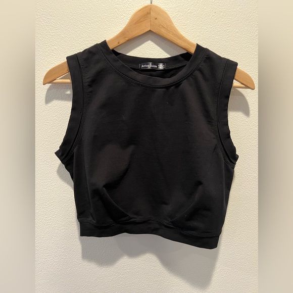 Arrive Guide Crop Top - Picture 2 of 4